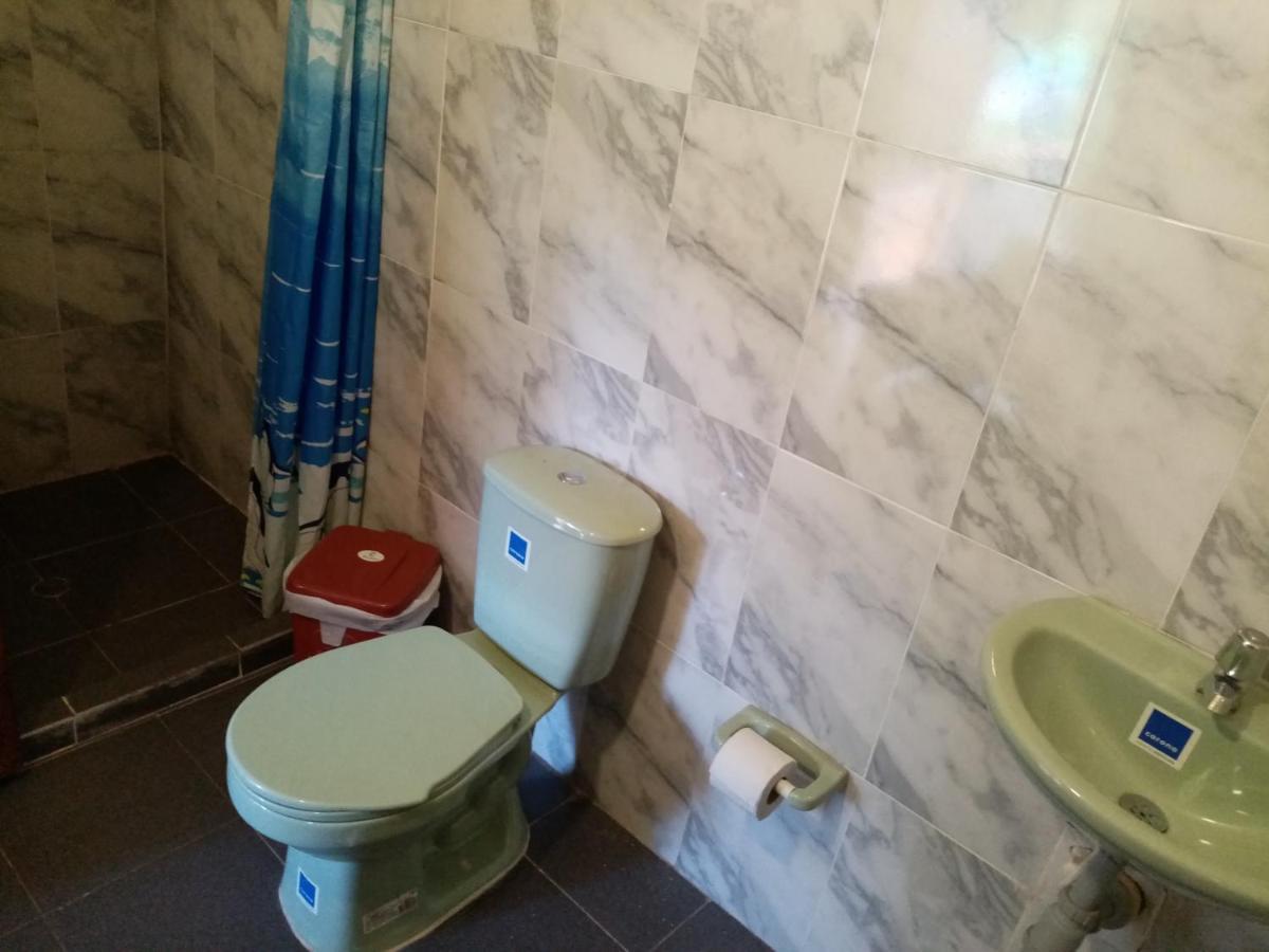 פאלומינו Hostal La Finquita מראה חיצוני תמונה